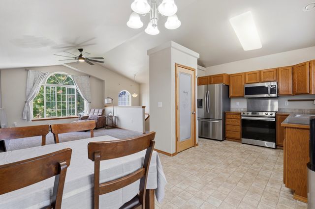 9008 N Oak St, Spokane, WA 99208