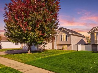 9008 N Oak St, Spokane, WA 99208