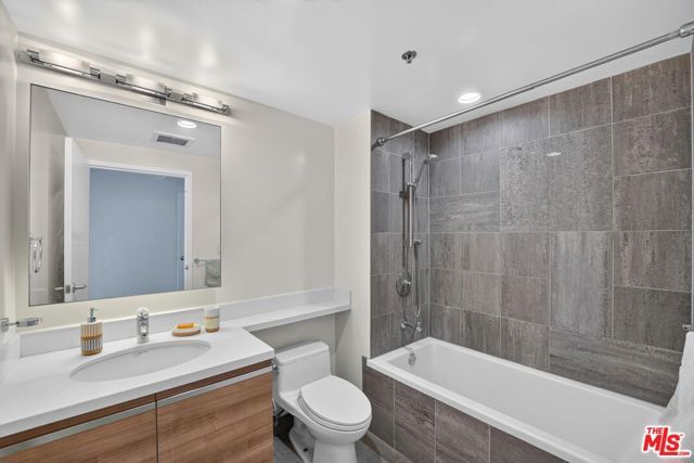 3785 Wilshire Boulevard 1212, Los Angeles, CA 90010