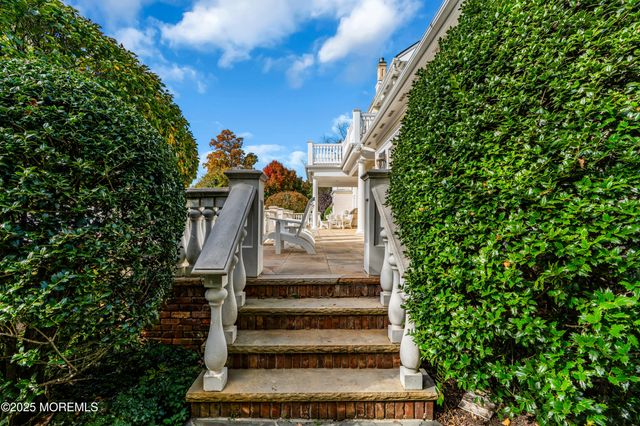 934 Navesink River Road, Rumson, NJ 07760