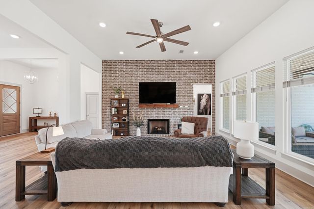 13 Parkridge Cv, Greenbrier, AR 72058