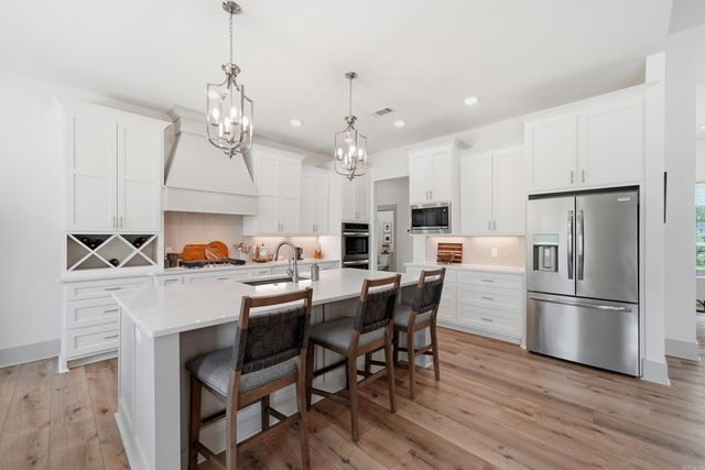 13 Parkridge Cv, Greenbrier, AR 72058