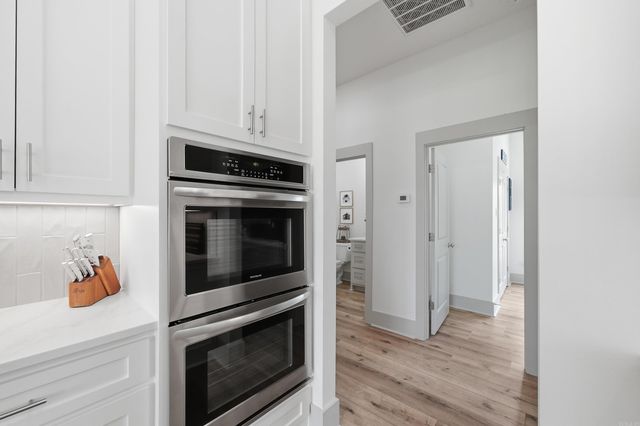 13 Parkridge Cv, Greenbrier, AR 72058