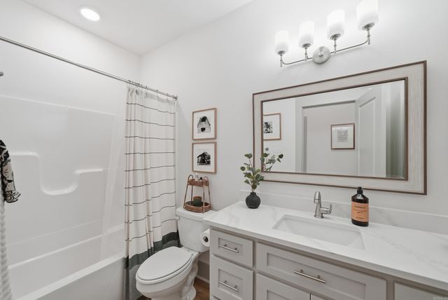 13 Parkridge Cv, Greenbrier, AR 72058