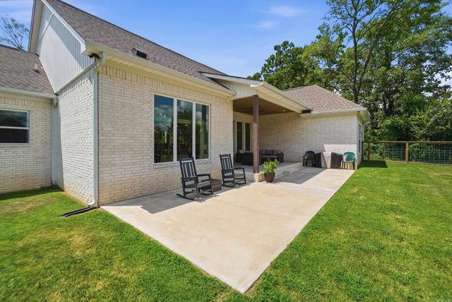 13 Parkridge Cv, Greenbrier, AR 72058