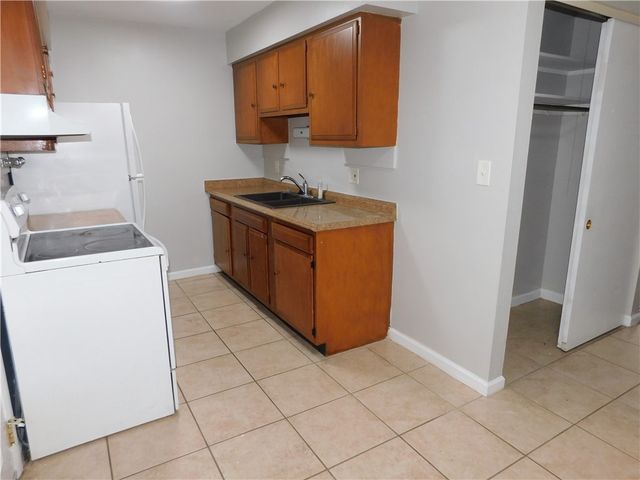 1718 Radio Road M, Dayton, OH 45403