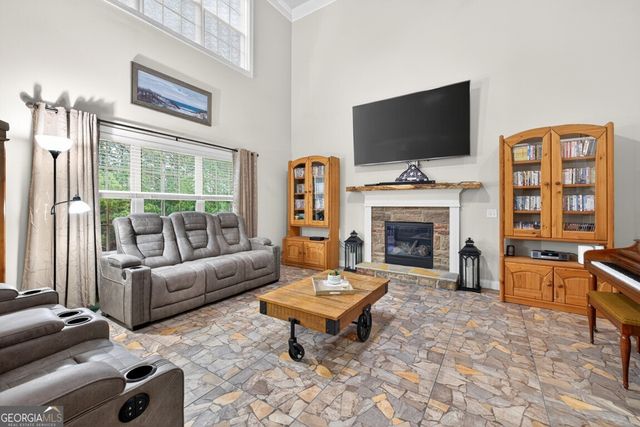 1393 Silver Thorne Court, Loganville, GA 30052