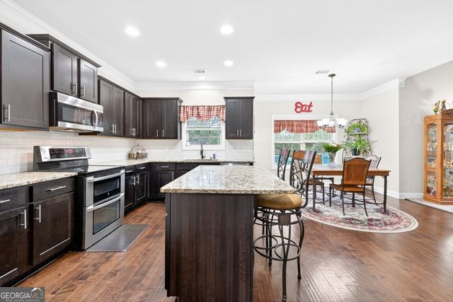 1393 Silver Thorne Court, Loganville, GA 30052