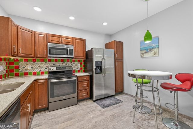 1393 Silver Thorne Court, Loganville, GA 30052