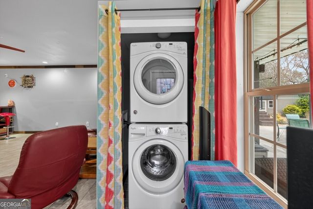 1393 Silver Thorne Court, Loganville, GA 30052