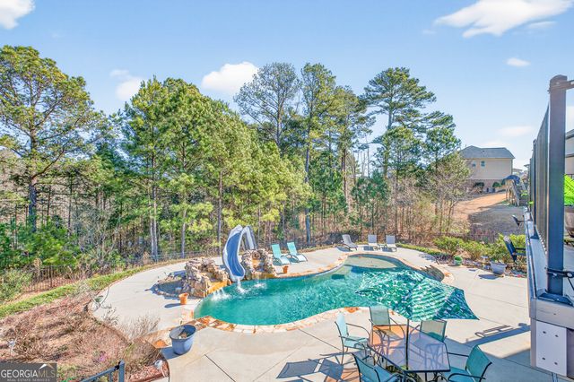 1393 Silver Thorne Court, Loganville, GA 30052