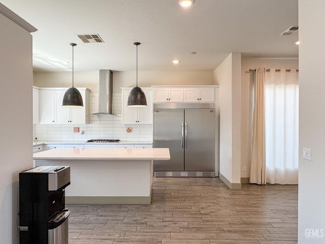 5913 Hawthorn Tree Lane, Bakersfield, CA 93313