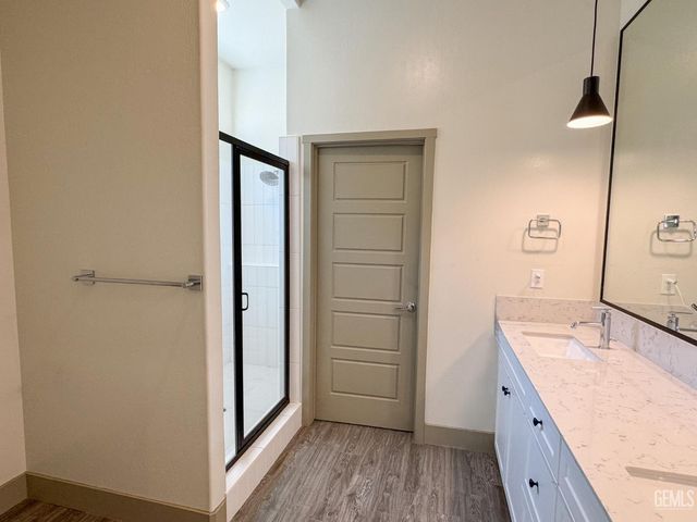 5913 Hawthorn Tree Lane, Bakersfield, CA 93313