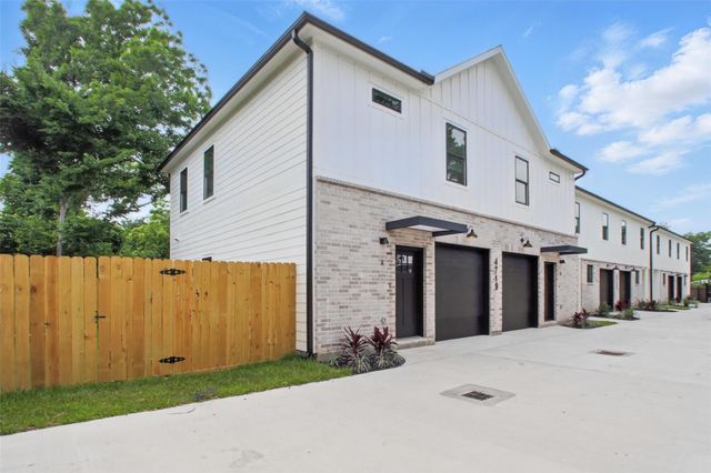 4719 Mallow Street A, Houston, TX 77033