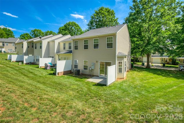 336 Doughton Lane, Charlotte, NC 28217