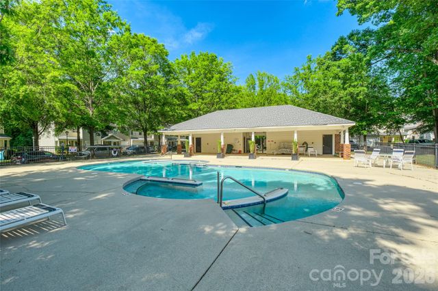 336 Doughton Lane, Charlotte, NC 28217