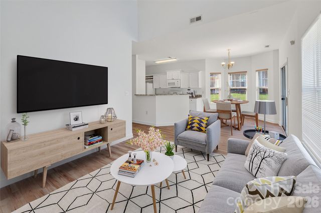336 Doughton Lane, Charlotte, NC 28217