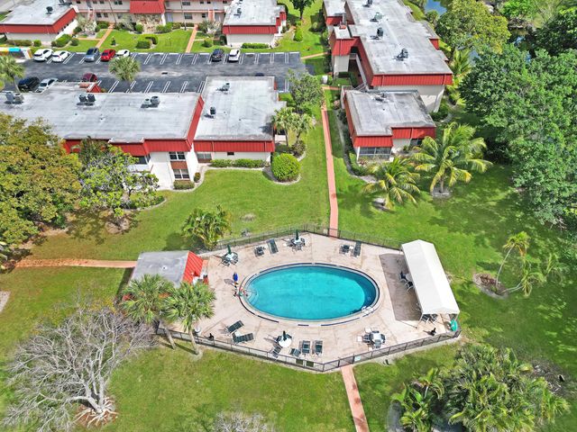 12022 W Greenway Drive 206, Royal Palm Beach, FL 33411