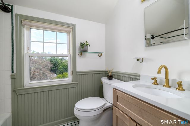 136 Alton Road, Stamford, CT 06906