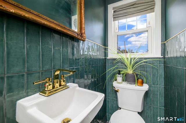 136 Alton Road, Stamford, CT 06906