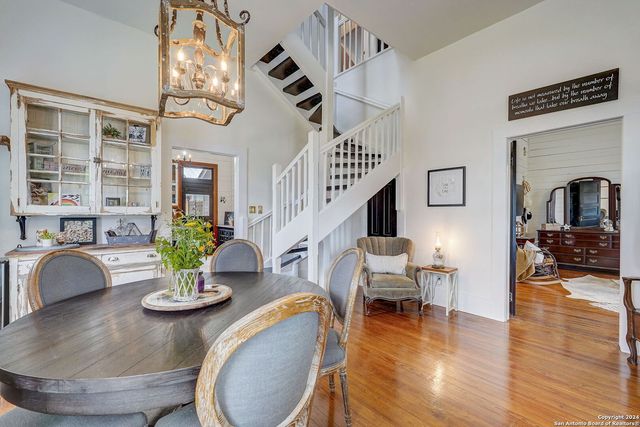 109 W Evergreen St, Boerne, TX 78006