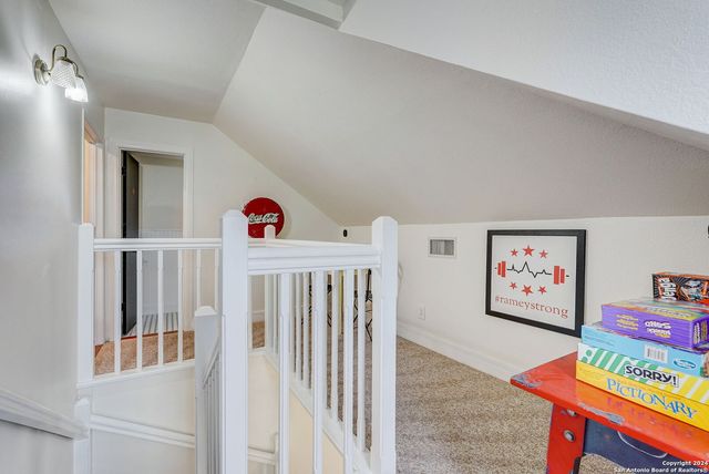 109 W Evergreen St, Boerne, TX 78006