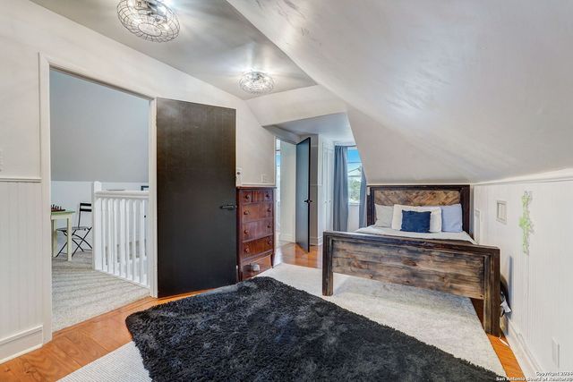 109 W Evergreen St, Boerne, TX 78006