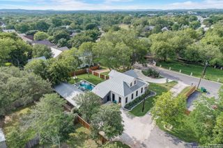109 W Evergreen St, Boerne, TX 78006