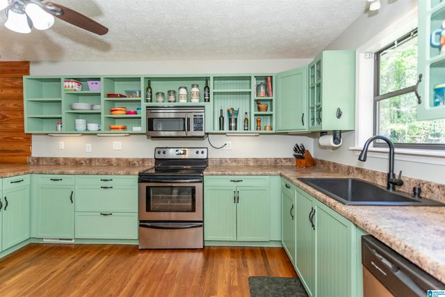610 SOUTHRIDGE LANE, Talladega, AL 35160