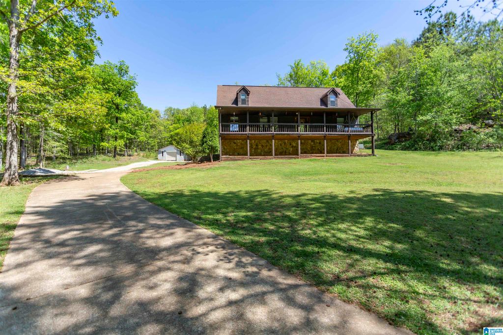 610 SOUTHRIDGE LANE, Talladega, AL 35160