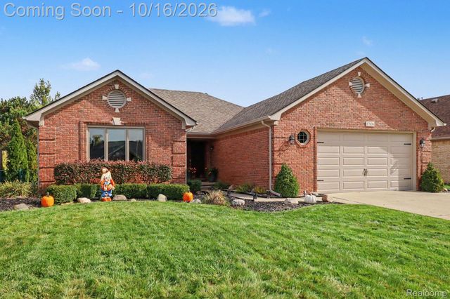 57836 Kaczmarek Drive, Washington Township, MI 48094