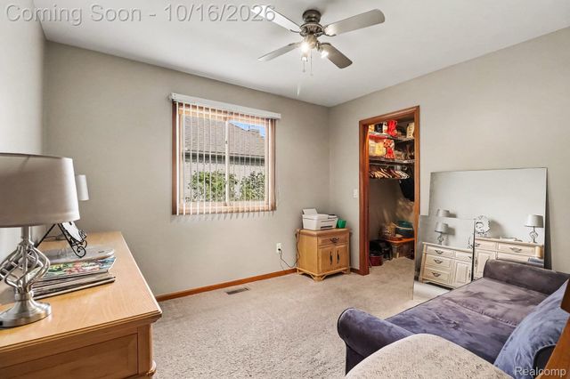 57836 Kaczmarek Drive, Washington Township, MI 48094