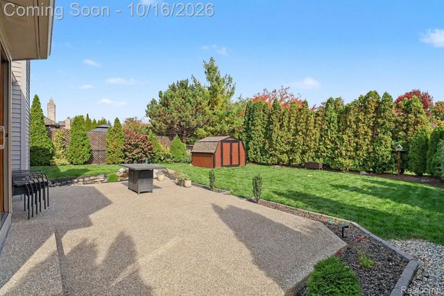 57836 Kaczmarek Drive, Washington Township, MI 48094