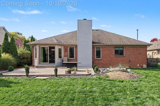 57836 Kaczmarek Drive, Washington Township, MI 48094