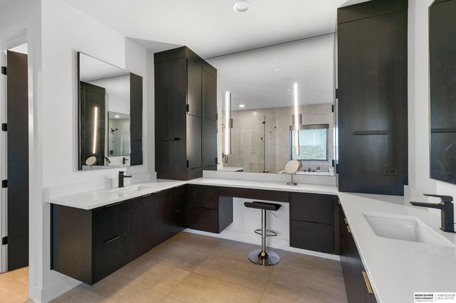 9430 Maricopa Drive, Lincoln, NE 68520