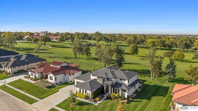 9430 Maricopa Drive, Lincoln, NE 68520