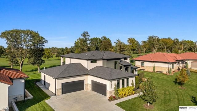 9430 Maricopa Drive, Lincoln, NE 68520