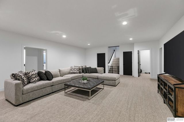 9430 Maricopa Drive, Lincoln, NE 68520