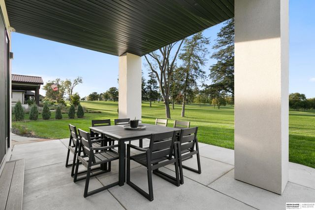 9430 Maricopa Drive, Lincoln, NE 68520