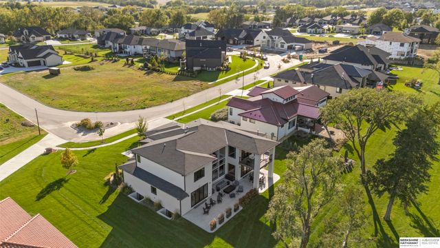 9430 Maricopa Drive, Lincoln, NE 68520