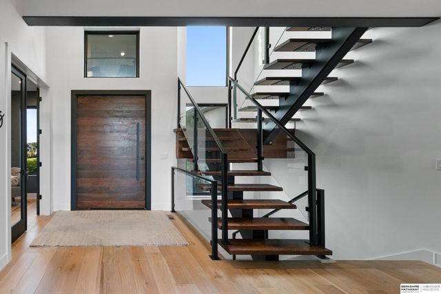 9430 Maricopa Drive, Lincoln, NE 68520