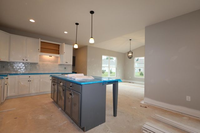 140 Sienna Glenn Drive, Lewis Center, OH 43035