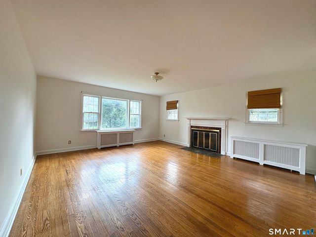 2727 Boston Post Road, Darien, CT 06820