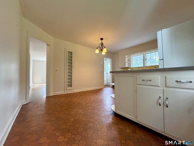 2727 Boston Post Road, Darien, CT 06820