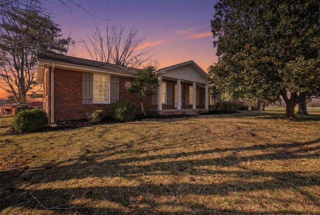 6498 N Mount Pleasant Rd, Greenbrier, TN 37073