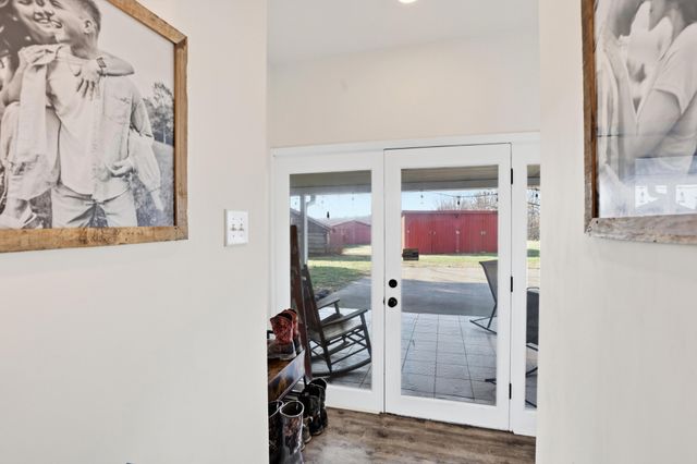 6498 N Mount Pleasant Rd, Greenbrier, TN 37073