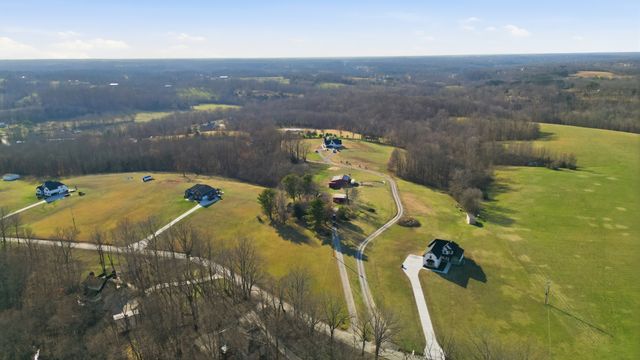 6498 N Mount Pleasant Rd, Greenbrier, TN 37073