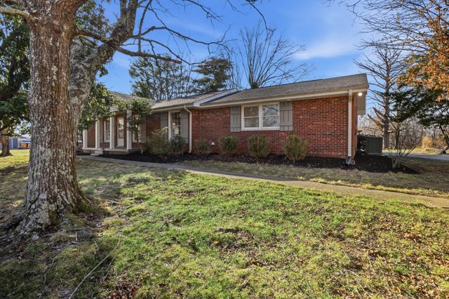 6498 N Mount Pleasant Rd, Greenbrier, TN 37073