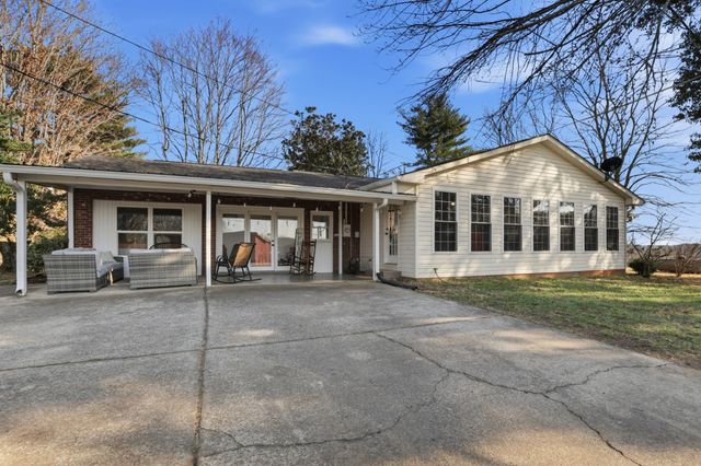 6498 N Mount Pleasant Rd, Greenbrier, TN 37073