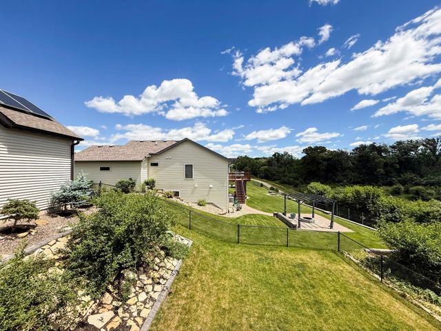 3927 Stone Point Drive NE, Rochester, MN 55906